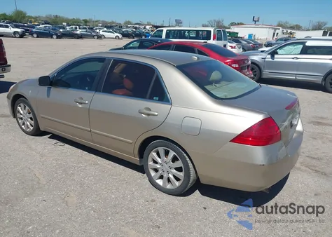 2006 Honda Accord 3.0 Ex from USA, damaged, VIN 1HGCM66506A057018